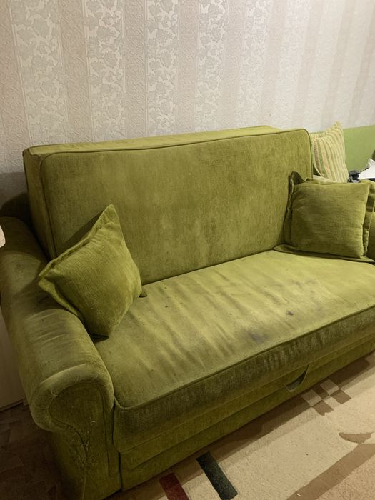 Продам 2 дивана для дачи