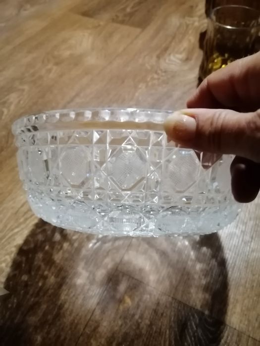 Продавам стъклария