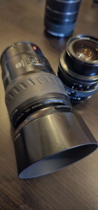 Vand camera foto sony a77 cu obiective
24MP CMOS Sensor
12fps continuo