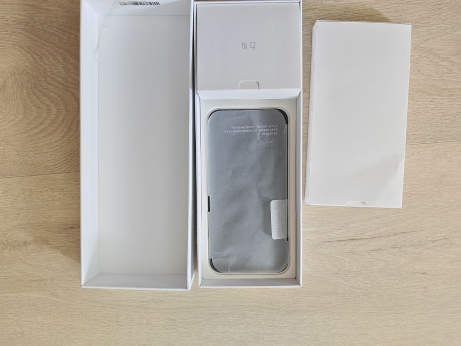 Чисто нов  Xiaomi 17 max 12/512GB , Еsim