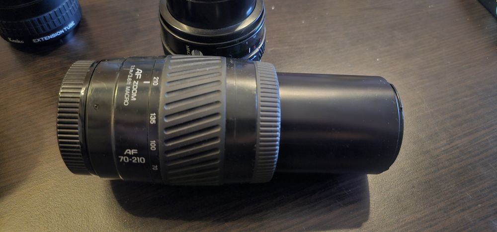 Vand camera foto sony a77 cu obiective
24MP CMOS Sensor
12fps continuo