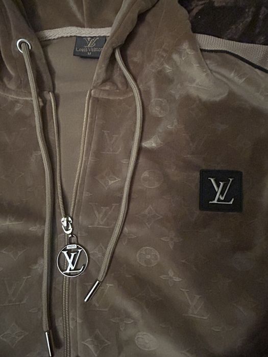 Бежов плюшен сет на  L*oui*s  V*u*i tt*on