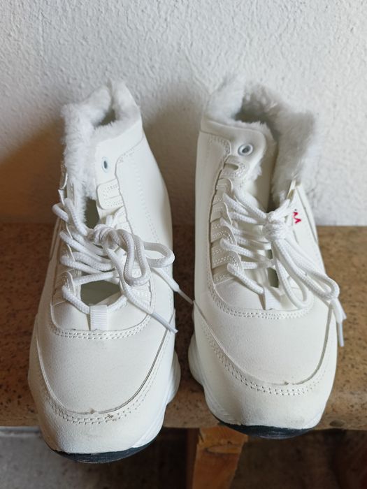 Зимние кроссовки