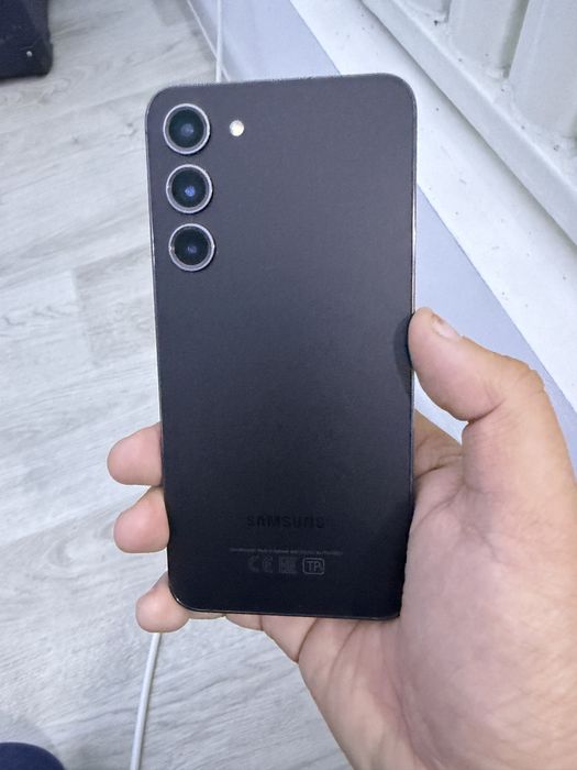 Samsung S 23 Plus, память 512 гб.