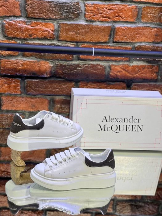 Adidasi Mcqueen Dama 2022