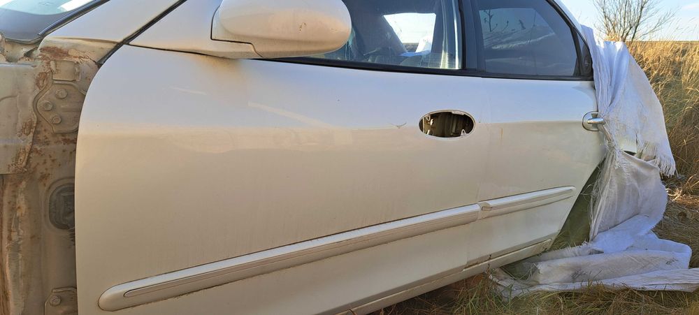 продам двери хендай соната 2000 года