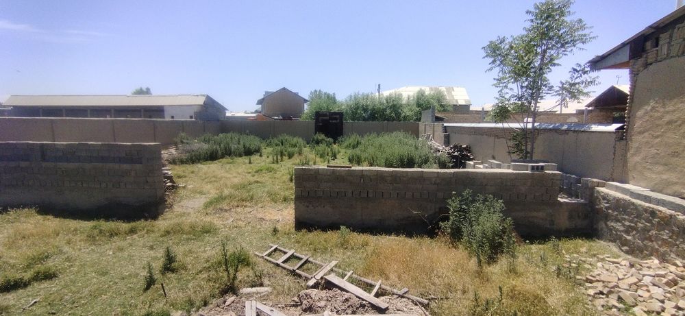 Uchastka zudlik bilan sotiladi