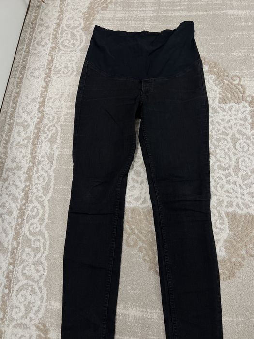 Blugi gravide noi fara eticheta