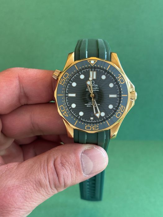 Ceas automatic omega seamaster