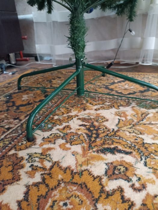 Елка искусственная