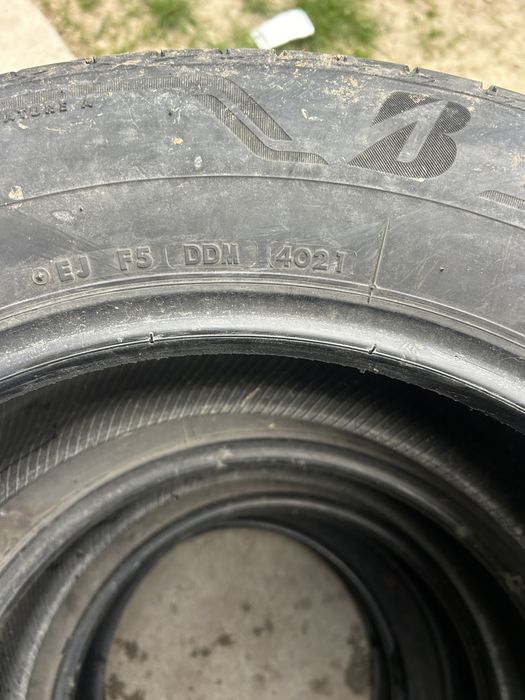 225 65 17 Bridgestone vara dot 2022