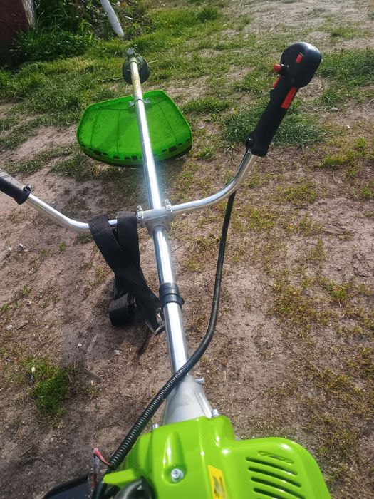 Motocoasă de umăr nouă