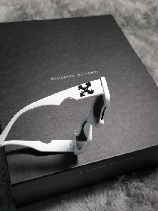 Ochelari de soare Off White Cady albi