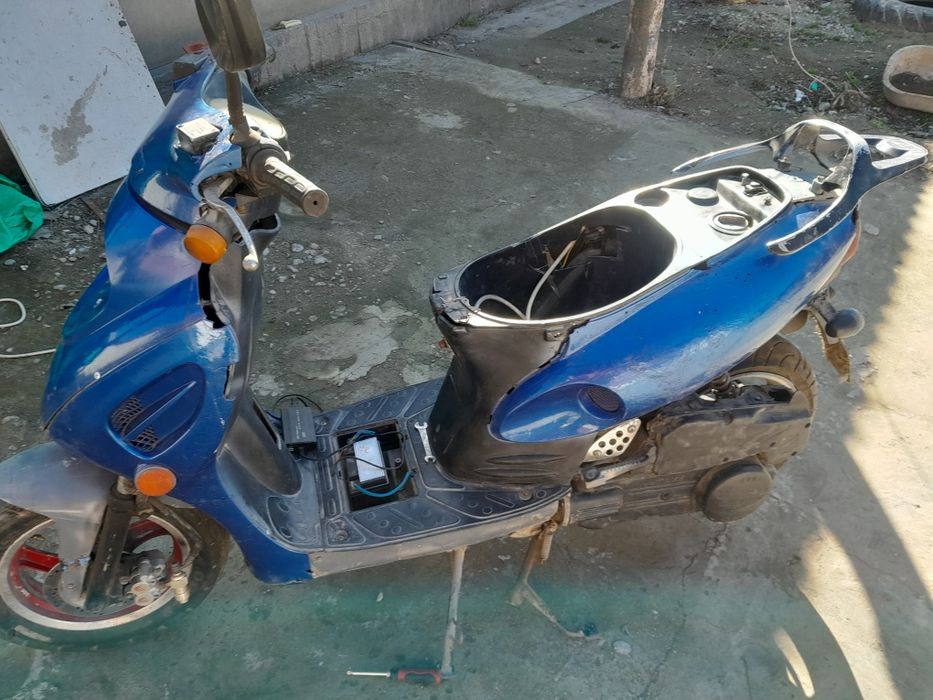 Мопед скутер находу