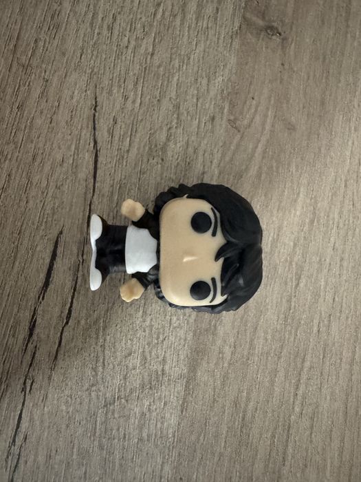 Vând figurine Stranger Things kinder joy