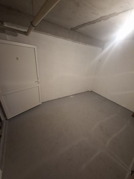 Inchiriez boxa / spatiu de depozitare in Militari Residence