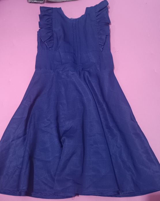 Сарафан женсий мактаб учун хам бор. Уч ҳил.