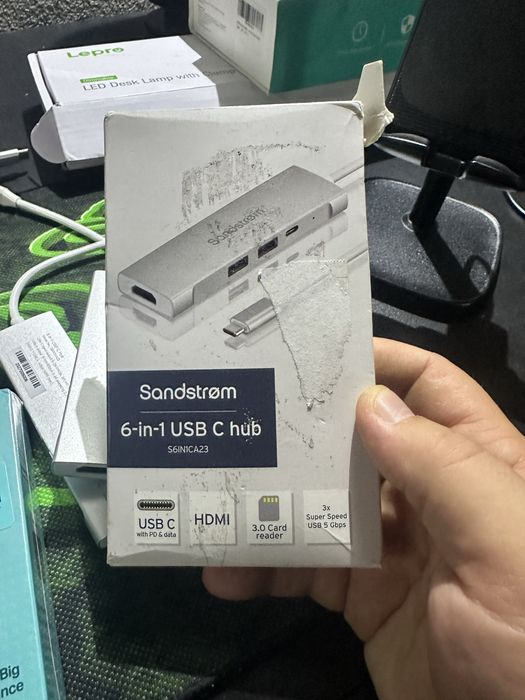 4x adaptoare usb C sau tunderbolt  (dongle)