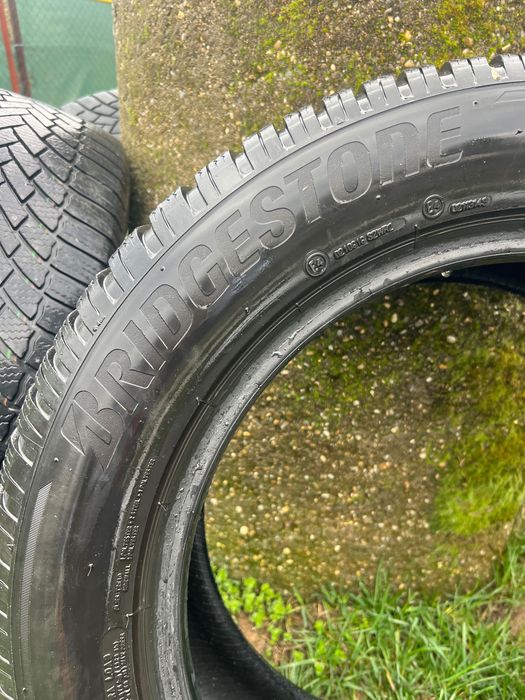 Anvelope iarnă Bridgestone 235/55/R17
