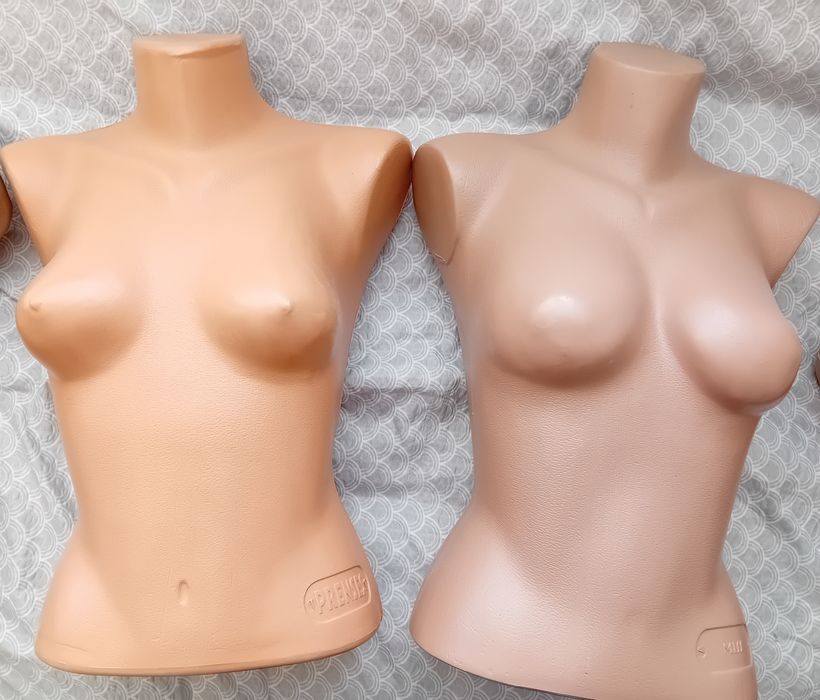 Манекени за дрехи