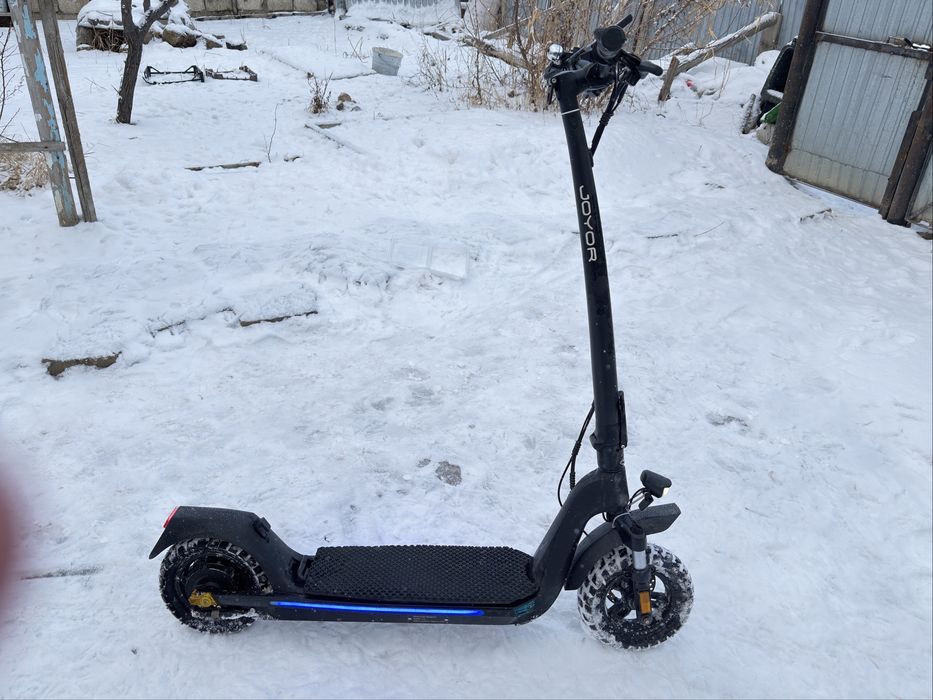Продам электросамкат  Joyur C10