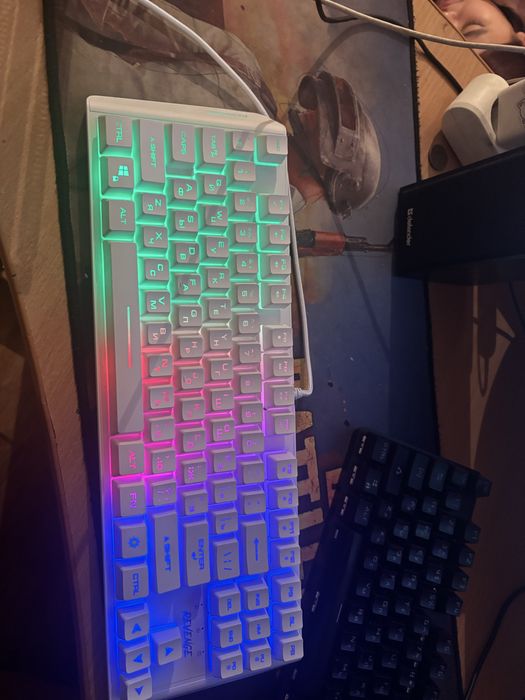 Продам клаву новая не пользовались