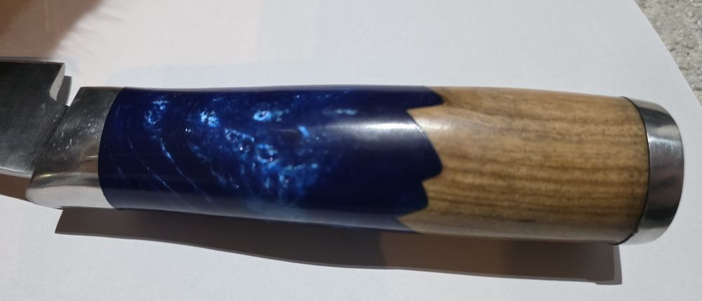 Cuţit Utilitar Premium (Olive & Blue Epoxy)