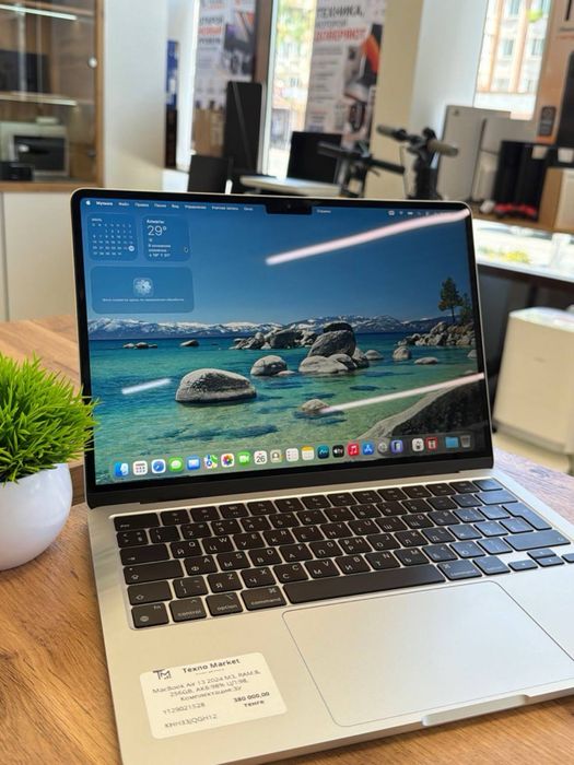 MacBook Air 13,6 2024 M3