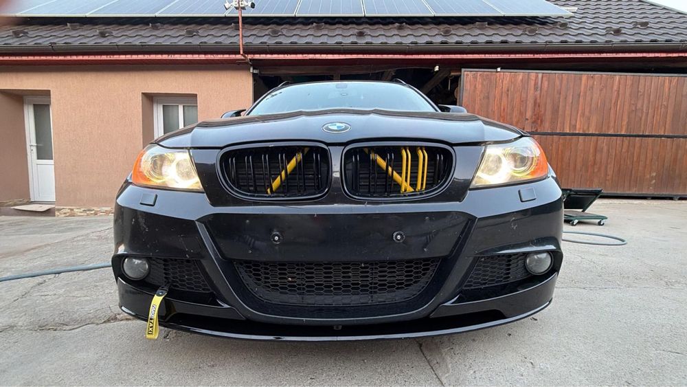 Lip bara fata M-tech BMW E90 E91 facelift 2009-2012 negru lucios