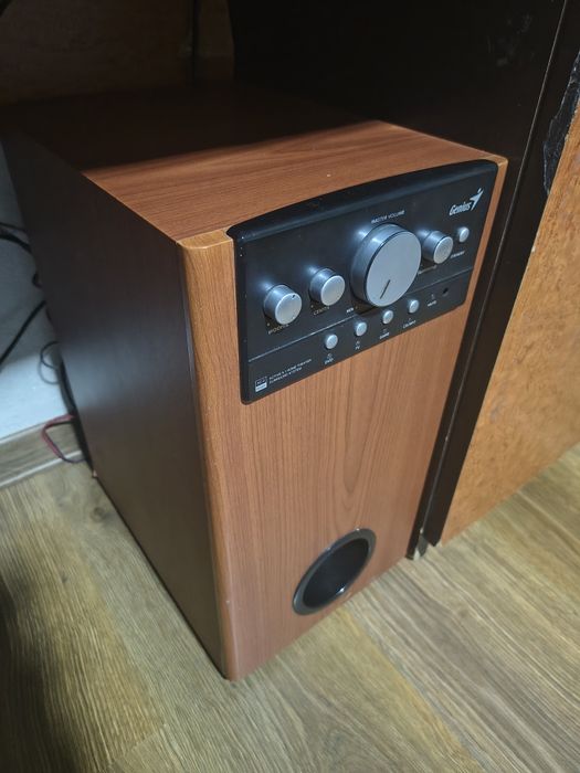Vând subwoofer+boxe