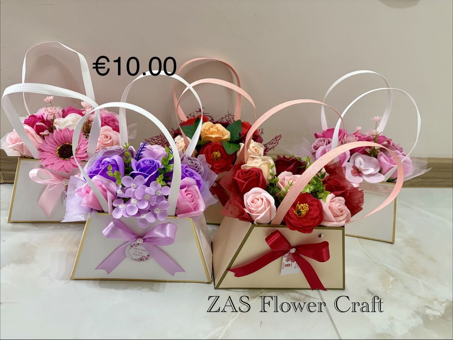 3Д рамки и аранжировки със сапунени цветя