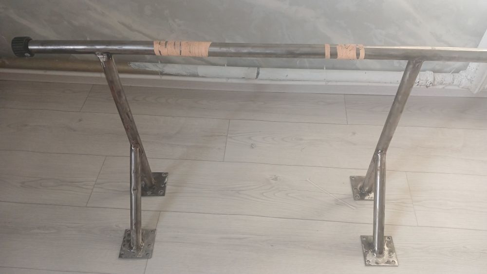 Продам турник настеный