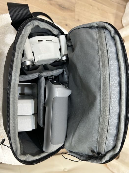 DJI Mini 4 Pro Fly More Combo Plus — дрон с пультом DJI RC 2