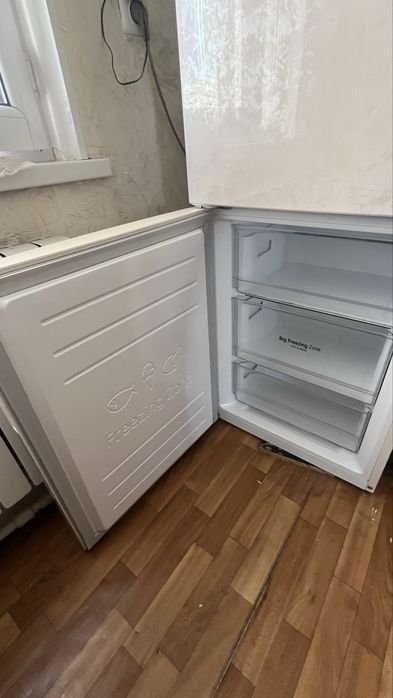 Холодильник LG в отличном состоянии