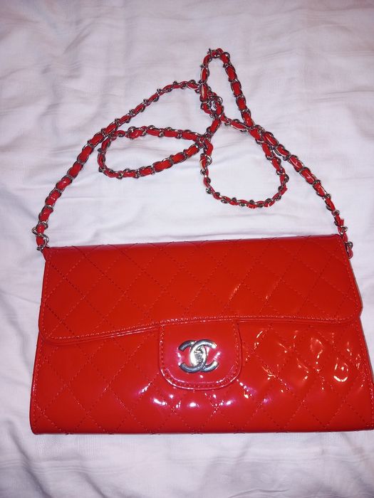 Cartier дамска чанта червен лак, Цикламено портмоне.