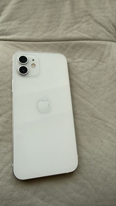 Iphone 12 128gb запазен