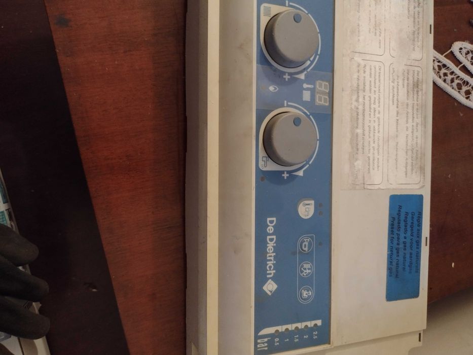 Vând placa electronică Centrală termică De Dietrich 2.24