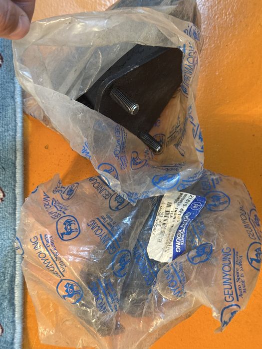 Подушка двигателя Kia Bongo 3