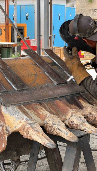 Maxsus texnika uchun payvandlash / Kovshlar, strelalar, uzellar