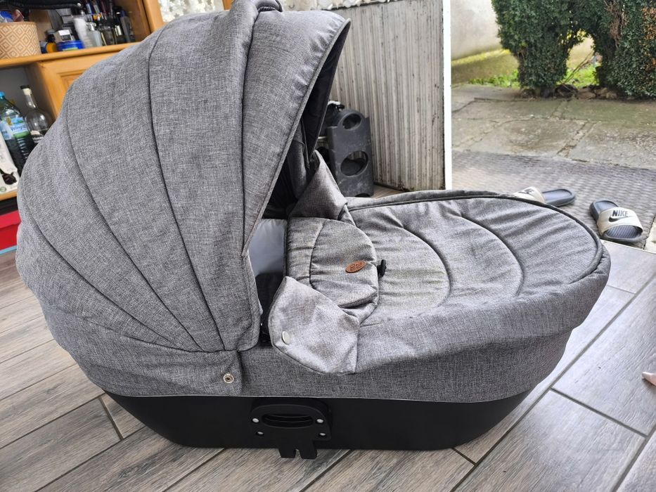 Бебешка количка Moni 3в1