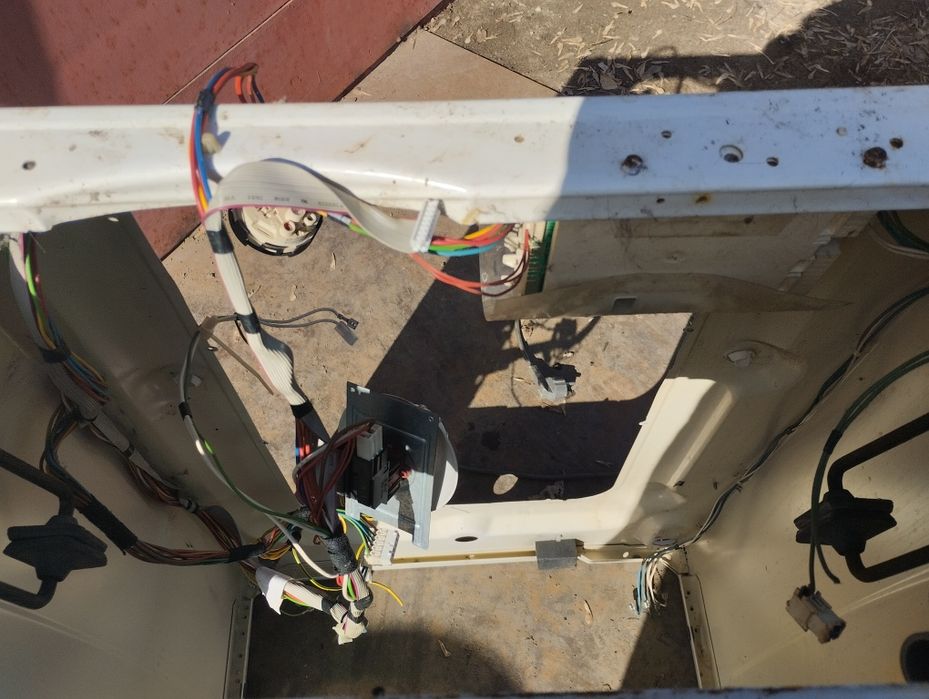 Продам запчасти на машинку CANDY