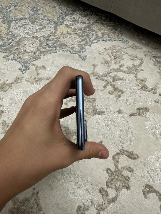 Srochna sotiladi vivo v21e