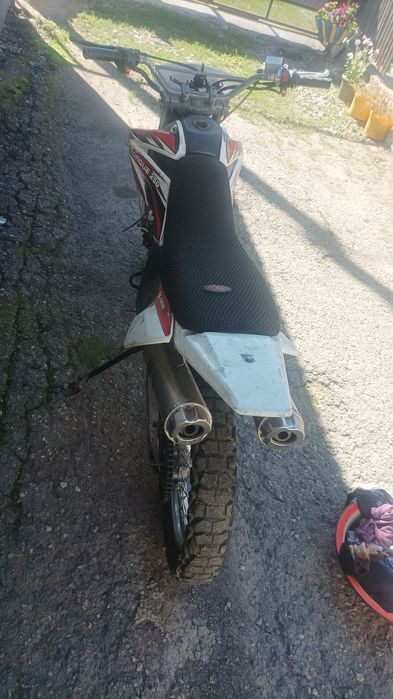 Мотоцикл эндуро. Обмен не интересует.