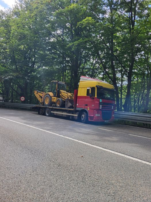 Dezmembrez buldoexcavator komatsu