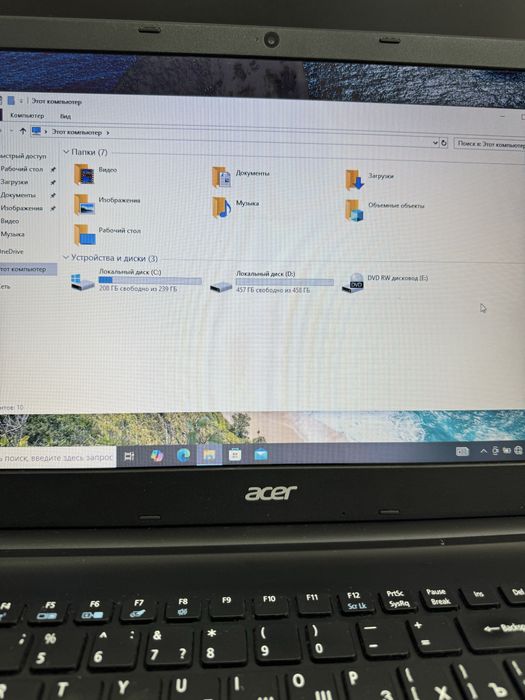 Ноутбу Асер i3 - 3217u ОЗУ 8 ГБ
