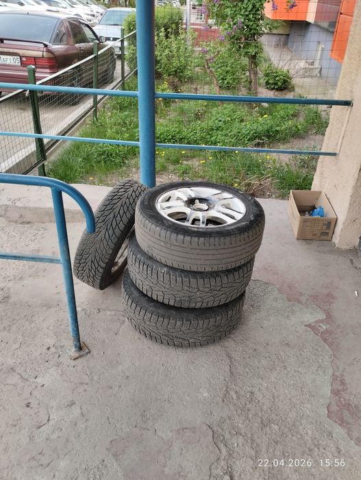 Продам диски вместе с шинами