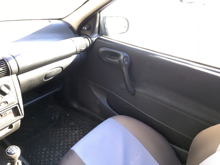 Опел Корса 1.0 НА ЧАСТИ