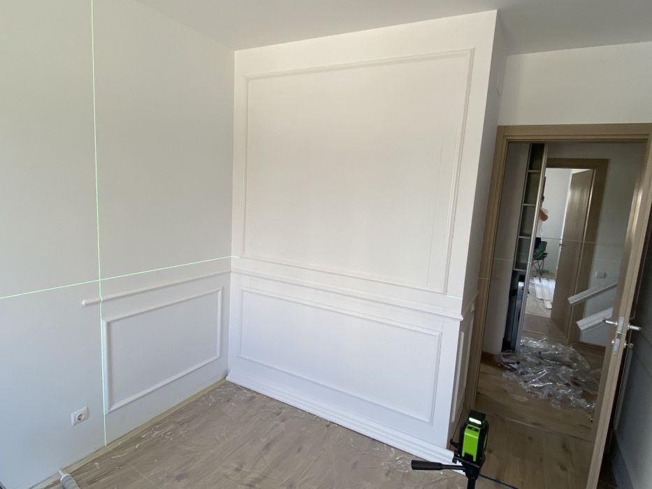 Montaj profile decorative, ancadramente, cornisa, plinta parchet