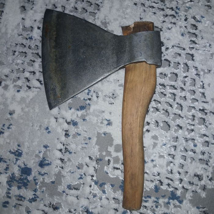 Qassolar Uchun Professional  oy Bolta ( топор)