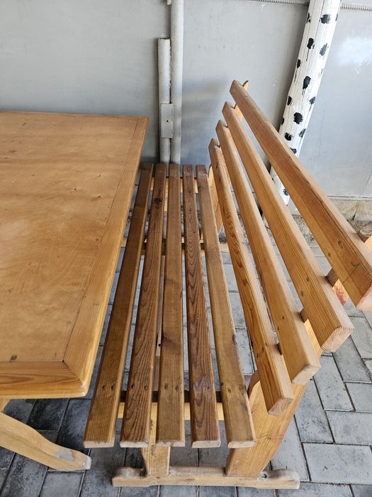 Стол со скамейками